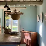 Restored Between Rome And Florence Holiday home *